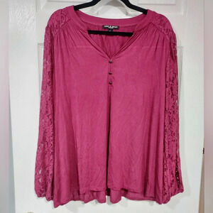 Cable & Gauge Magenta Pink Lace Sleeve Shirt in Size 1X